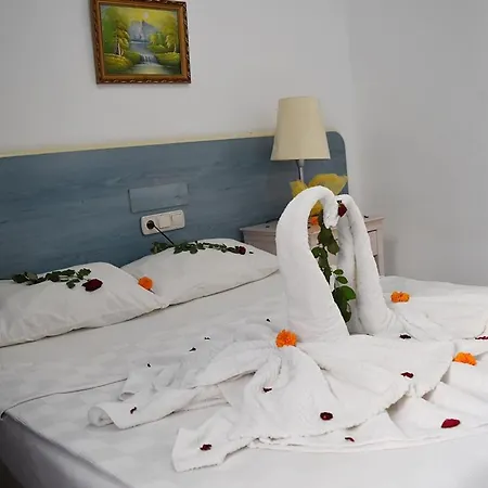 Ares Hotel